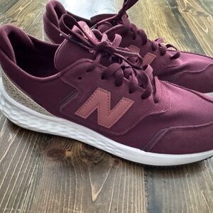New Balance Women's Maroon and pink Sneakers